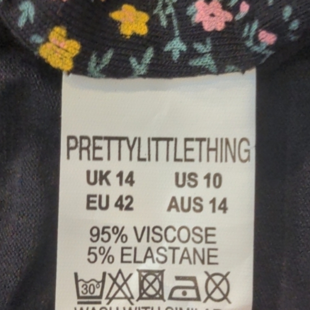 PrettyLittleThing Black Floral Ruffle Straps Keyhole Tie Front Crop Top size 10 - Picture 5 of 5